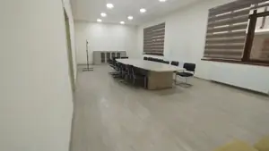 Ijaraga ofis − 248 m²