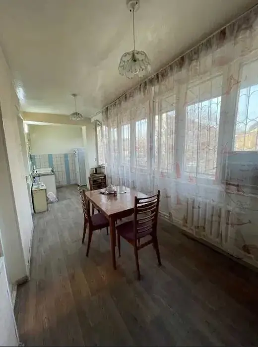 3-комнатная квартира − 86 м², 4/4 этаж