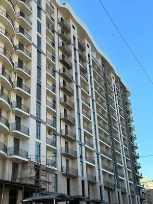 3 xonali kvartira sotiladi − 78 m²
