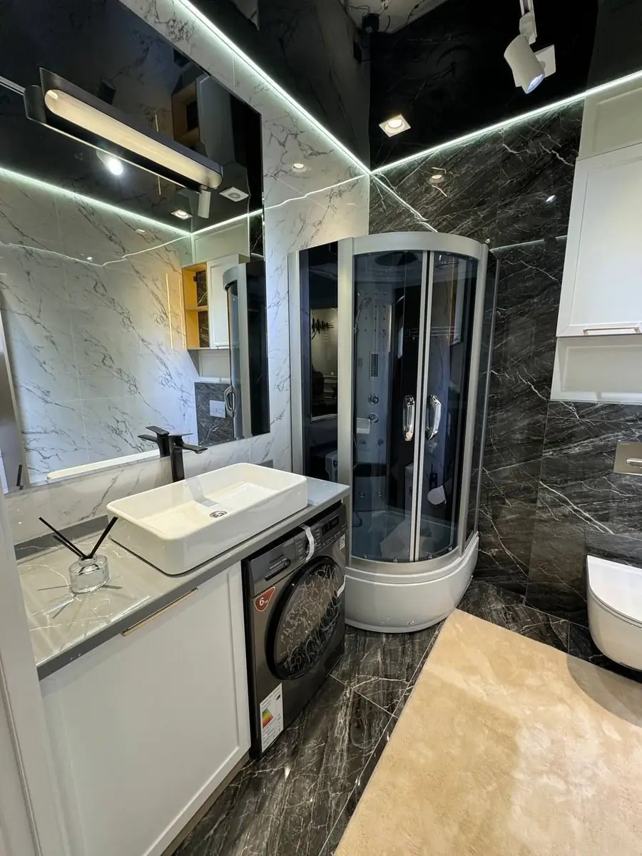 3 xonali kvartira sotiladi − 73 m²