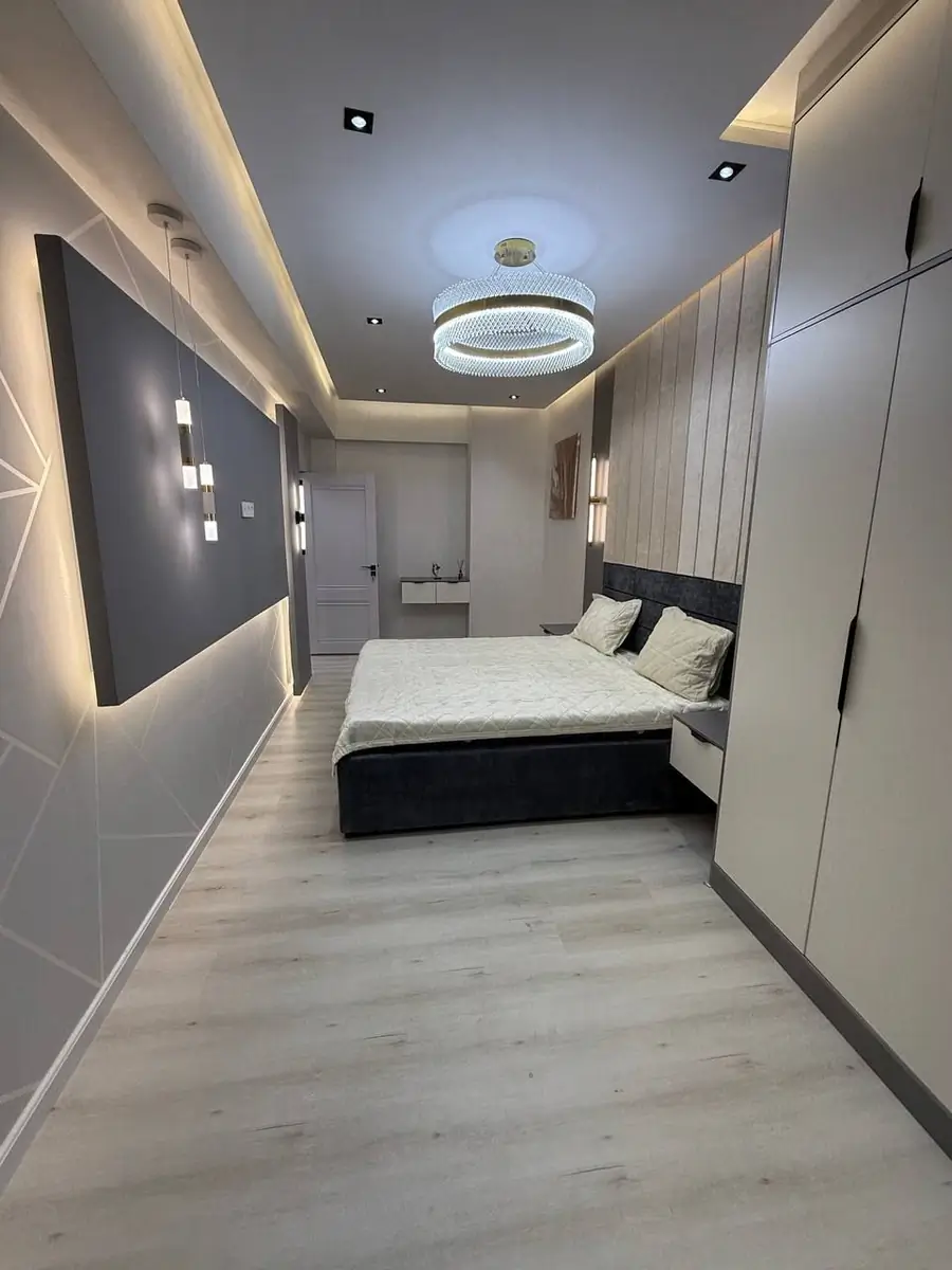 3 xonali kvartira sotiladi − 73 m²