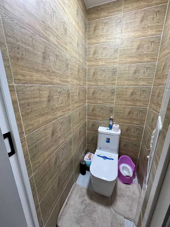 3 xonali kvartira sotiladi − 70 m²