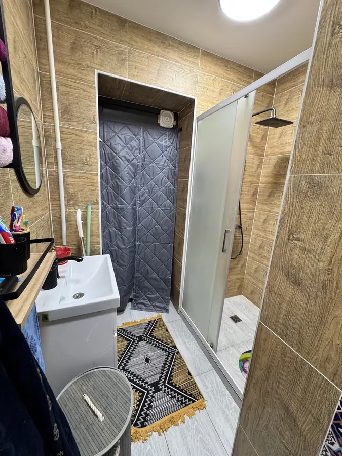 3 xonali kvartira sotiladi − 70 m²