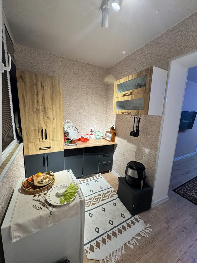 3 xonali kvartira sotiladi − 70 m²