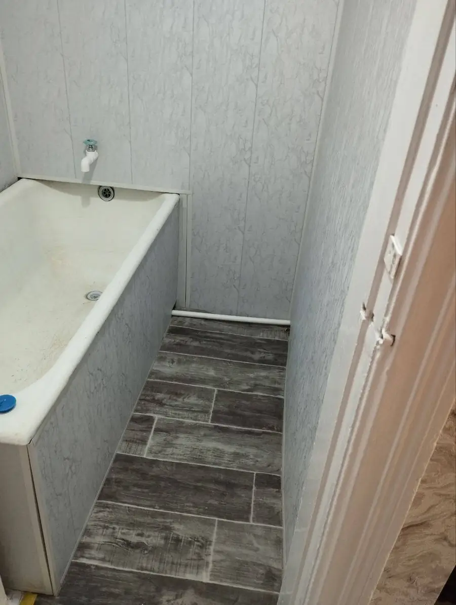 Продается 3-комнатная квартира − 70.2 м²