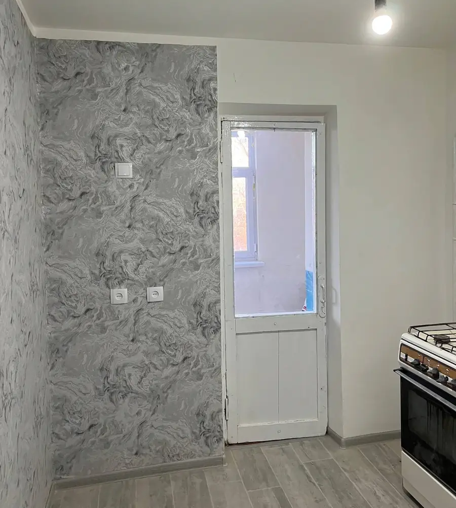 Продается 3-комнатная квартира − 70.2 м²