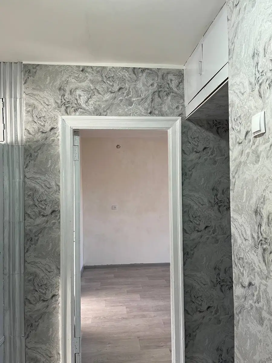 Продается 3-комнатная квартира − 70.2 м²