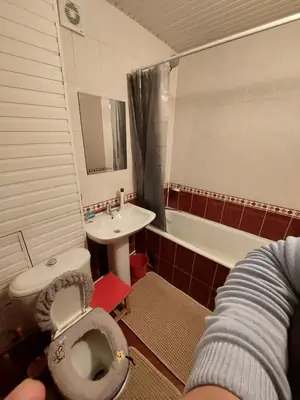 Продается 2-комнатная квартира − 53 м²