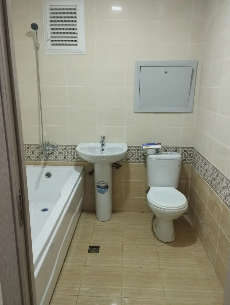 2 xonali kvartira sotiladi − 55 m²