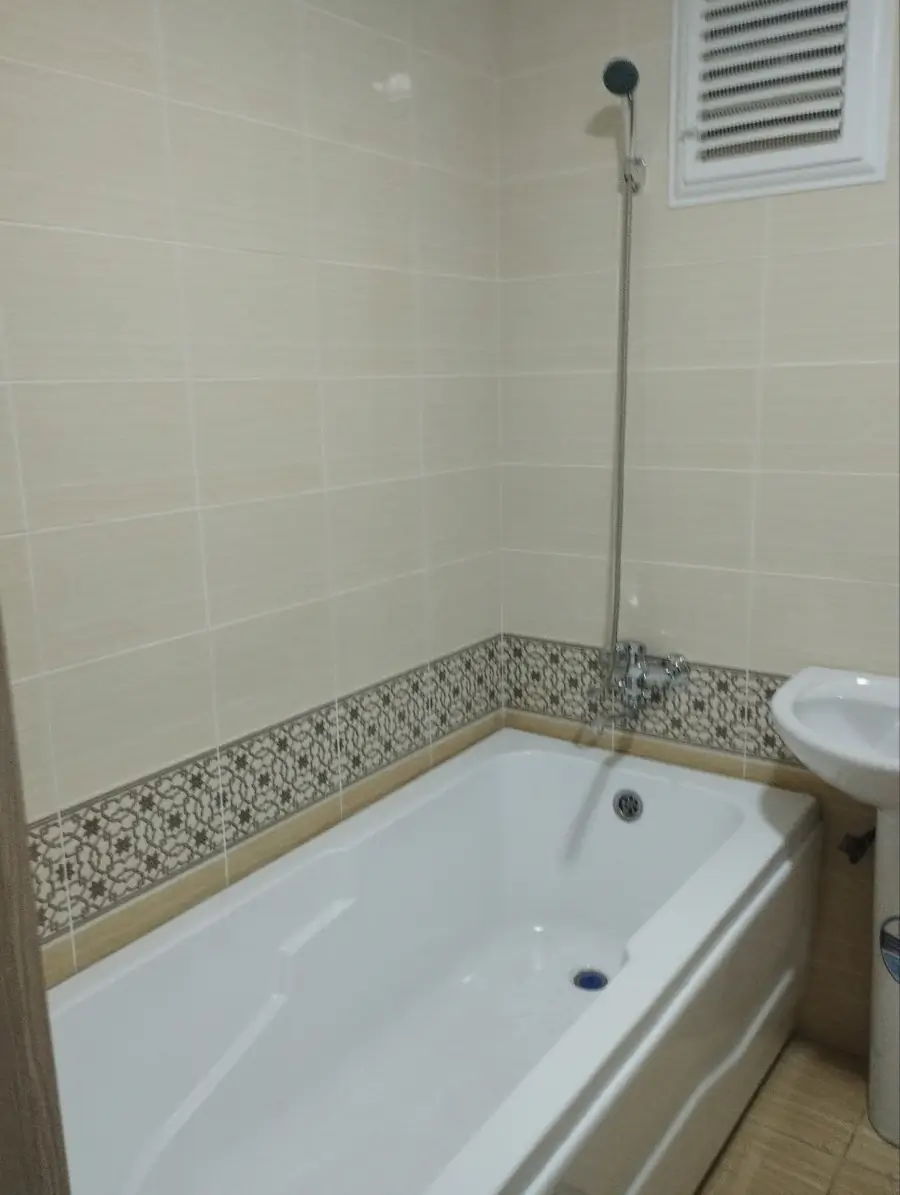 2 xonali kvartira sotiladi − 55 m²