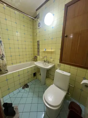 Продается 3-комнатная квартира − 84 м²