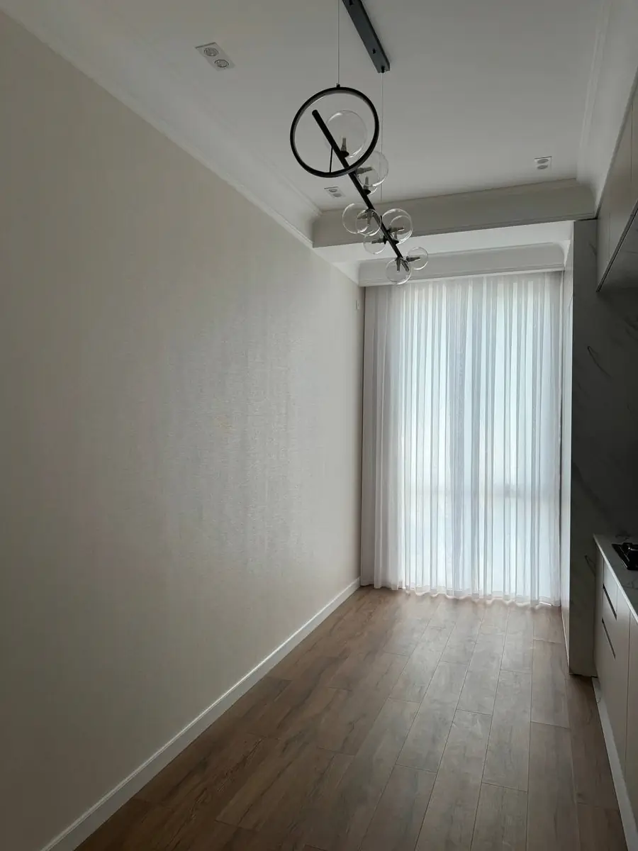 2 xonali kvartira sotiladi − 75 m²