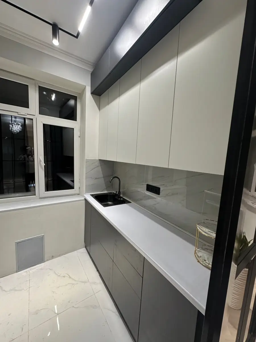 Продается 3-комнатная квартира − 63 м²