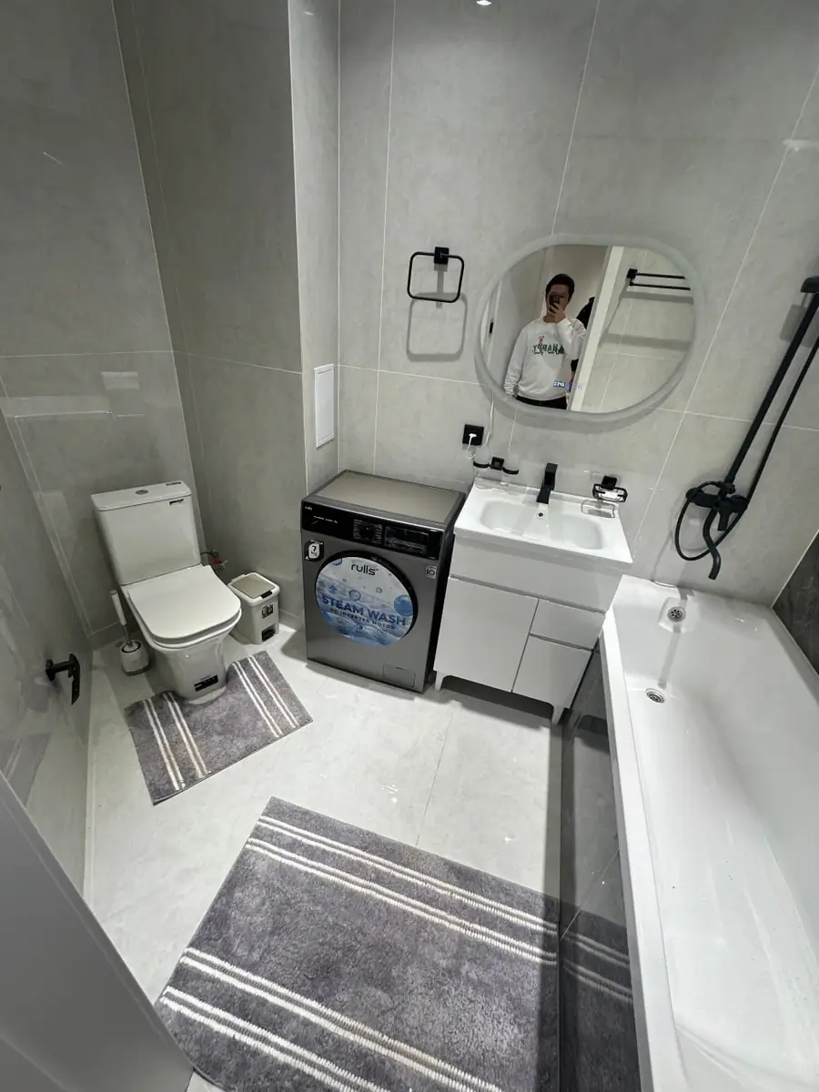 Продается 3-комнатная квартира − 63 м²