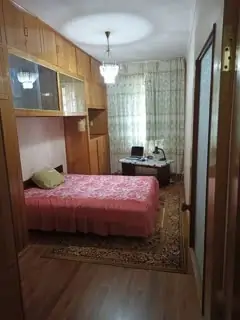 3 xonali kvartira sotiladi − 62 m²
