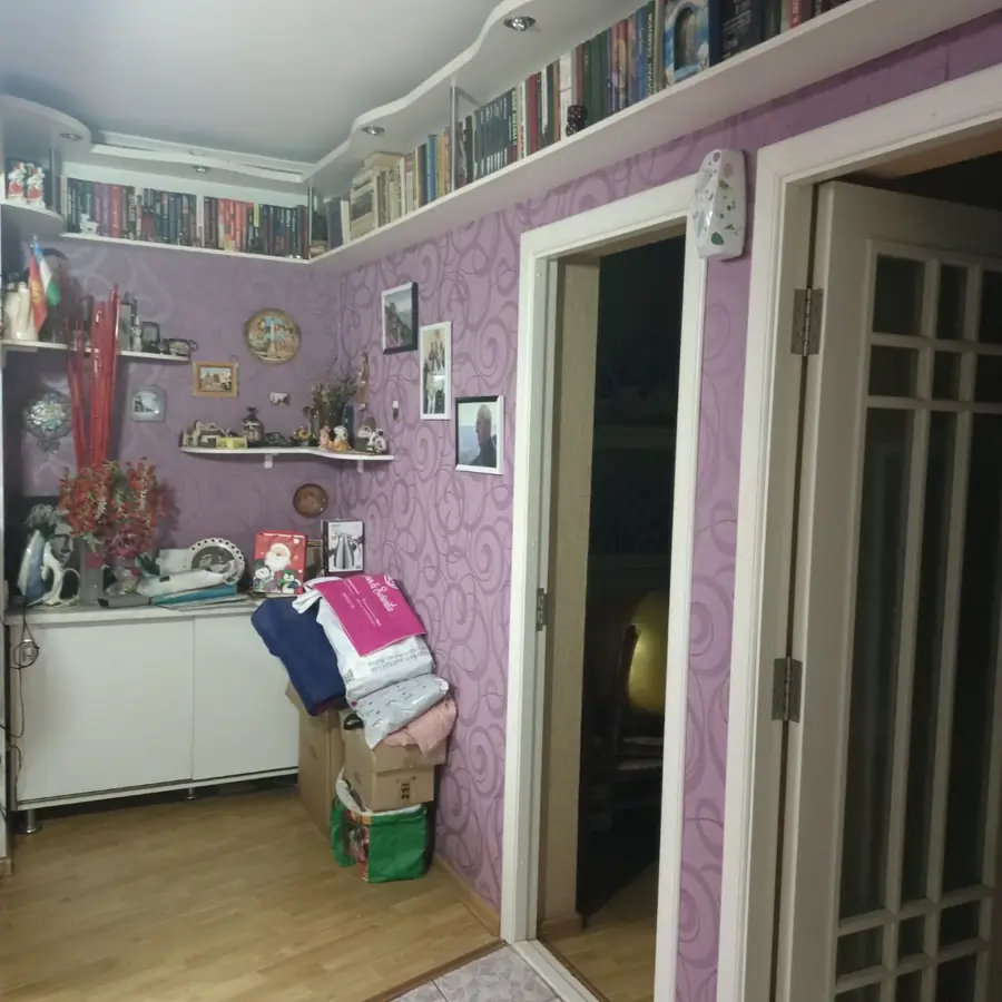 Продается 3-комнатная квартира − 80 м²