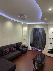 3 xonali kvartira sotiladi − 99 m²