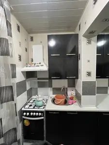 3 xonali kvartira sotiladi − 99 m²