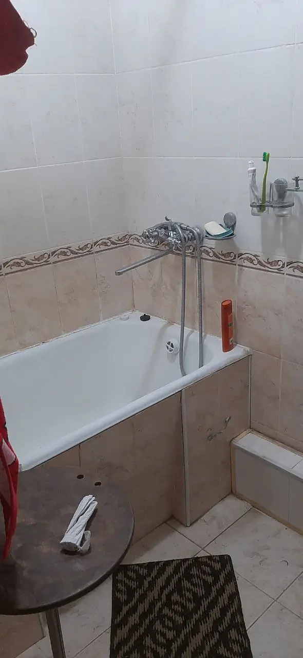 1 xonali kvartira sotiladi − 28 m²