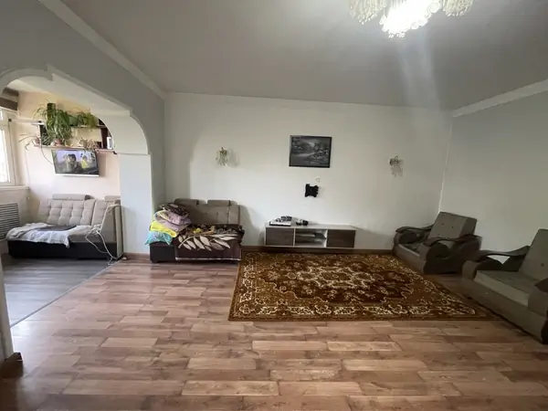 3-комнатная квартира − 72 м², 4/4 этаж