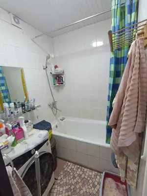 Продается 2-комнатная квартира − 50 м²