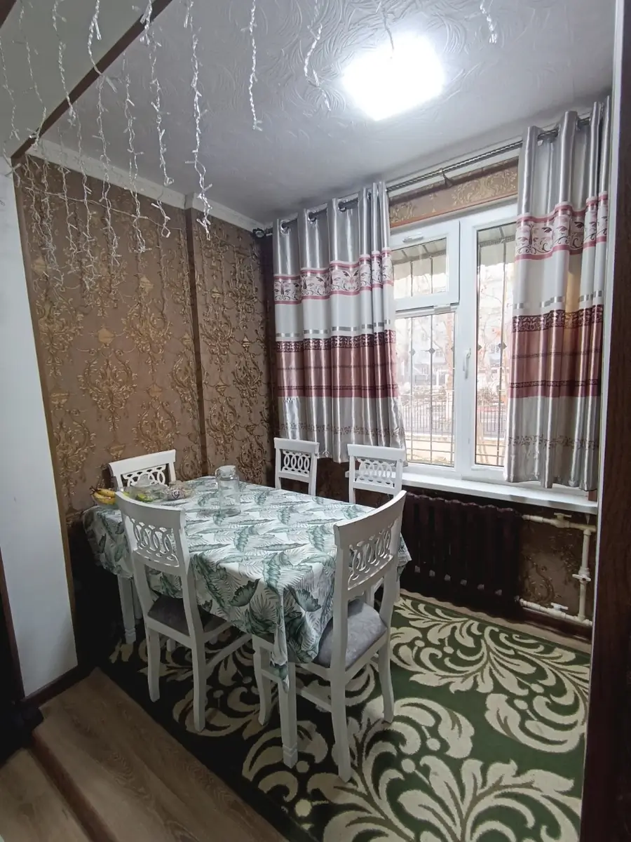 Продается 2-комнатная квартира − 50 м²
