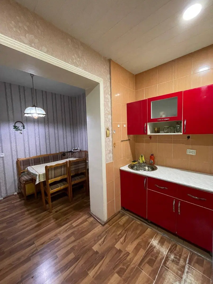 1-комнатная квартира − 45 м², 1/4 этаж