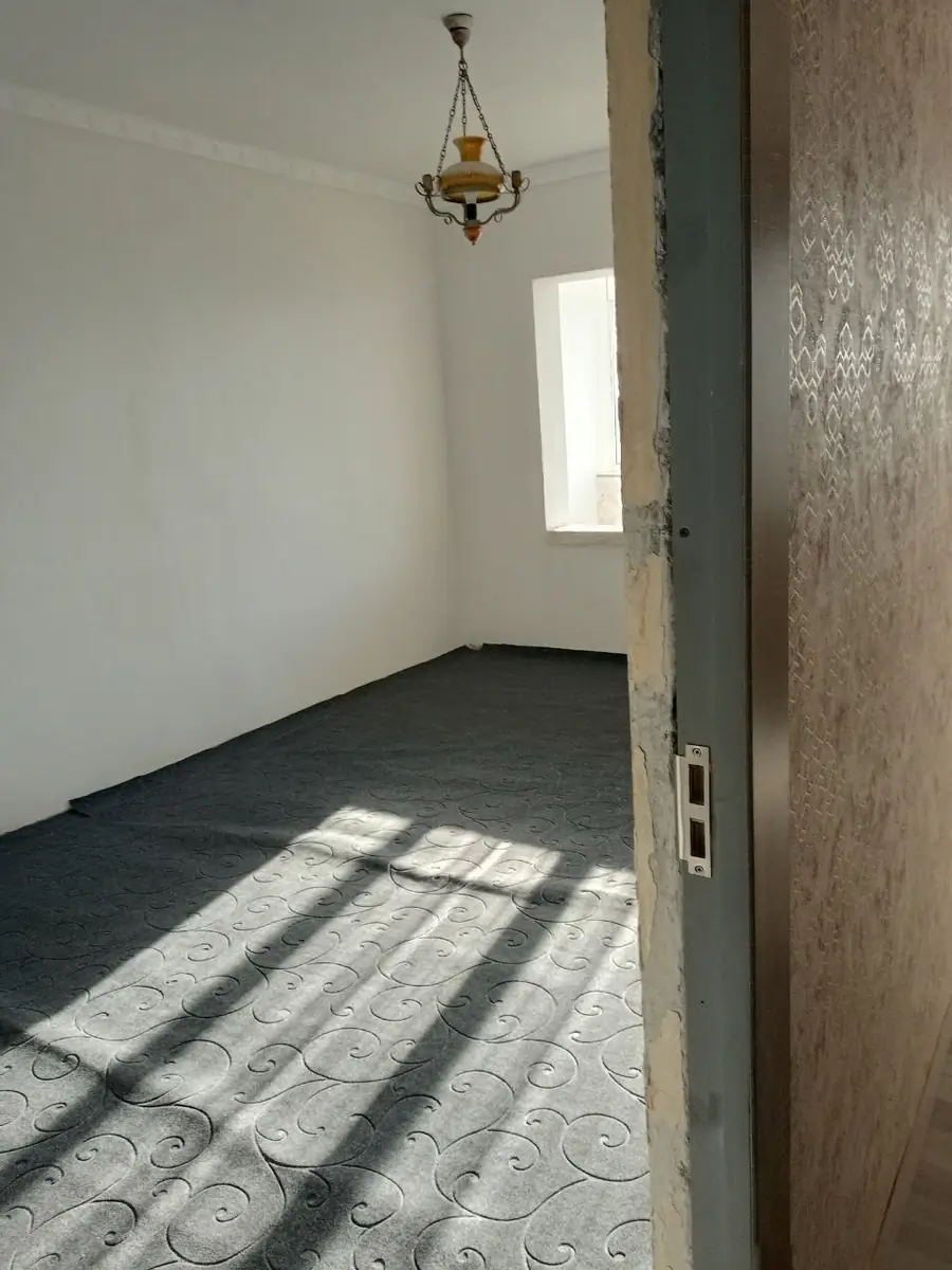 2 xonali kvartira sotiladi − 56.4 m²