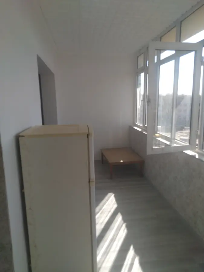 2 xonali kvartira sotiladi − 56.4 m²