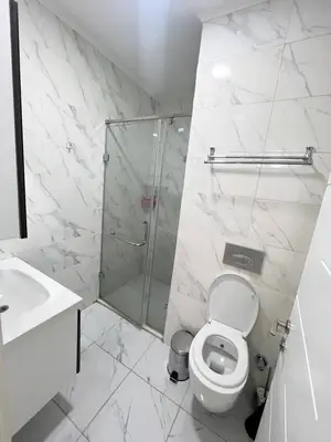 Продается 2-комнатная квартира − 70 м²