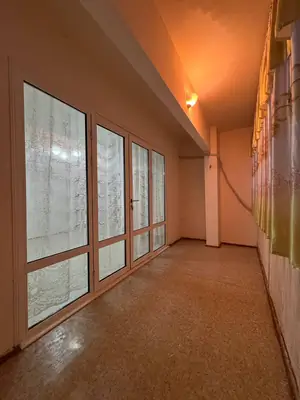 Продается 4-комнатная квартира − 112 м²