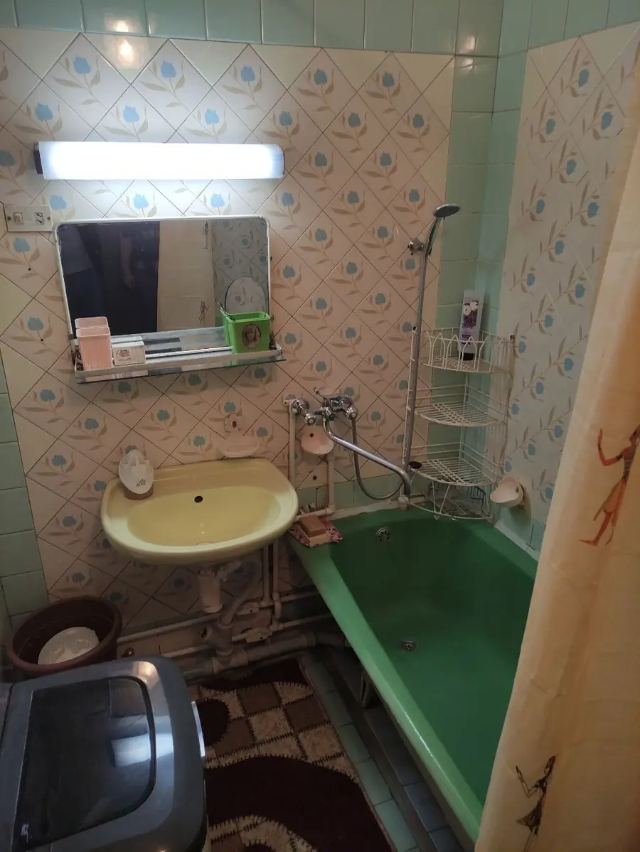 Продается 3-комнатная квартира − 75.4 м²