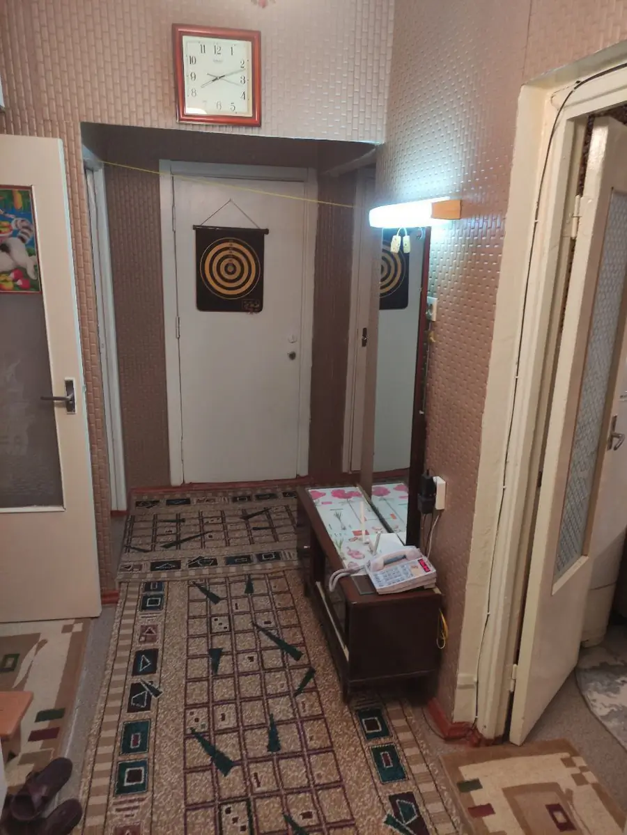Продается 3-комнатная квартира − 75.4 м²