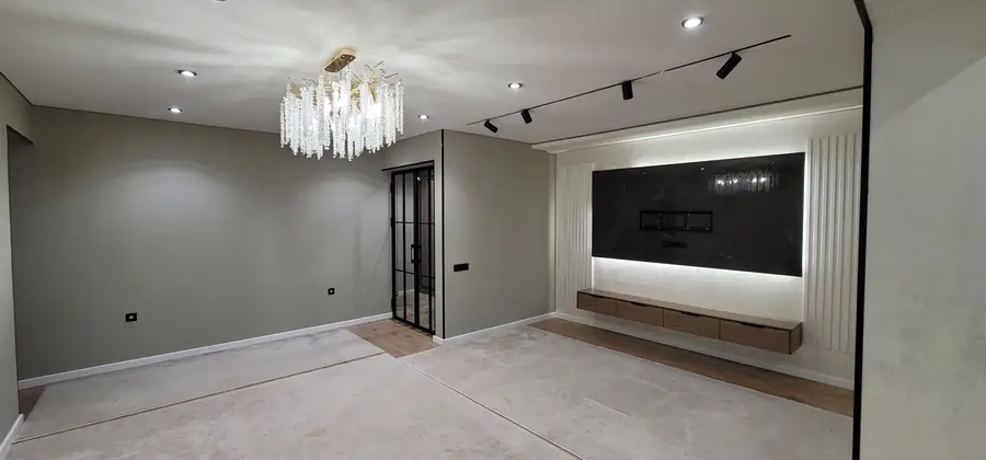 Продается 4-комнатная квартира − 83 м²