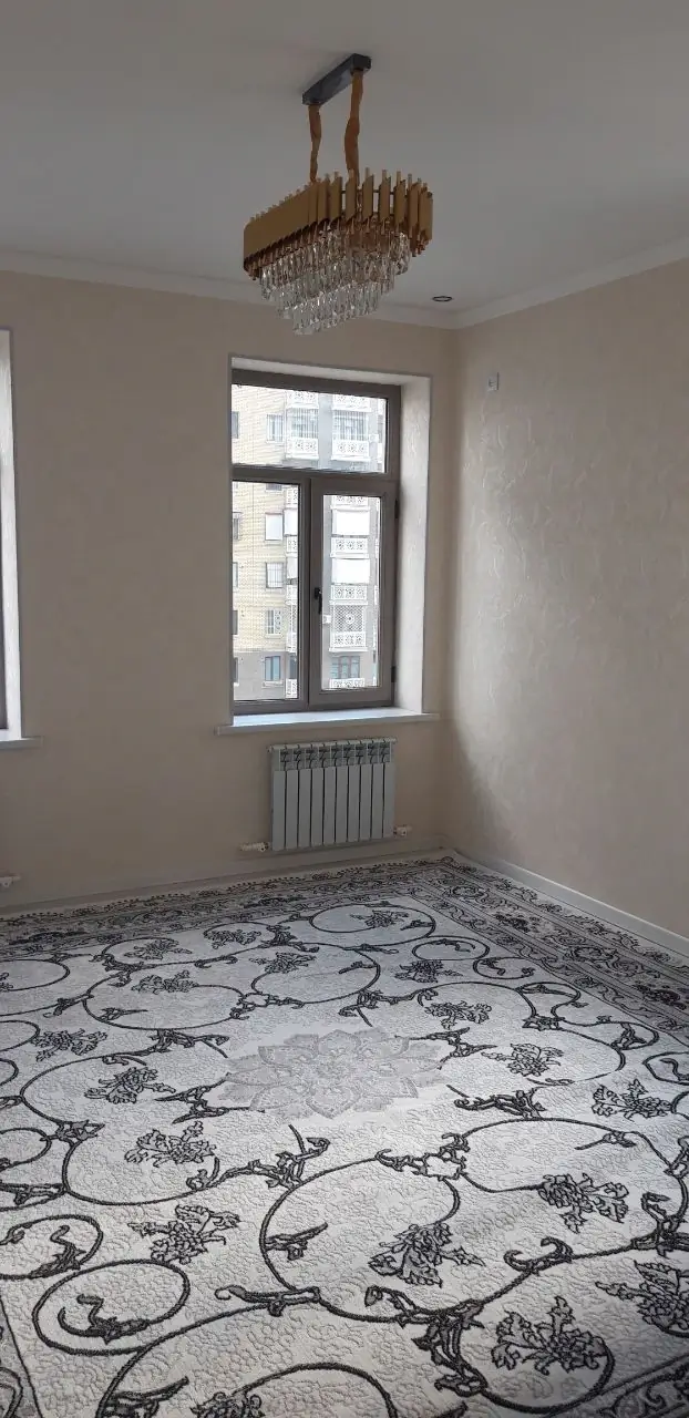 Продается 2-комнатная квартира − 60 м²
