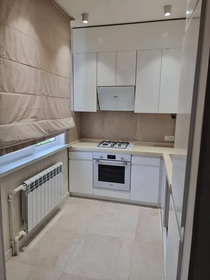 Продается 1-комнатная квартира − 33 м²