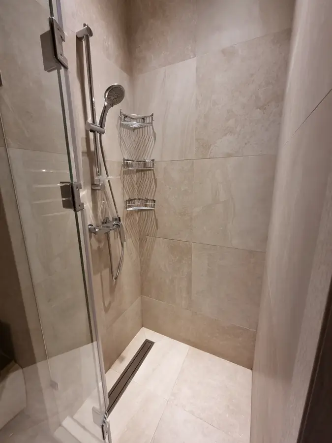 Продается 1-комнатная квартира − 33 м²