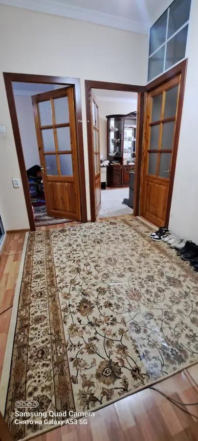 Продается 4-комнатная квартира − 80 м²