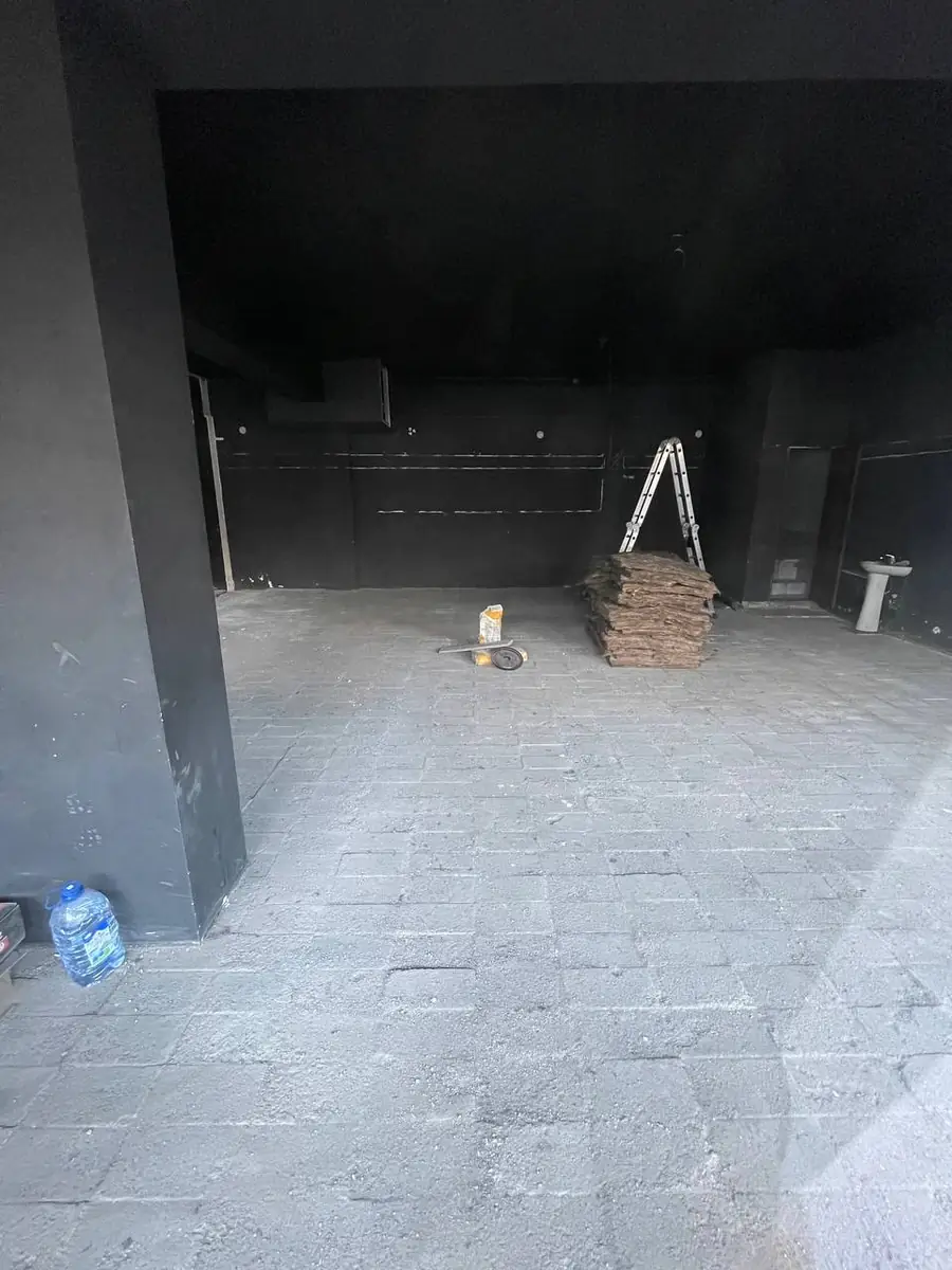 Savdo-sotiq maydoni − 131 m², 0/9 qavat