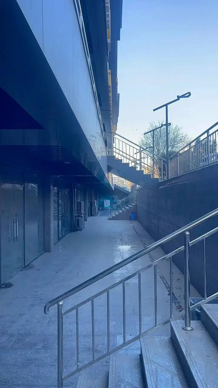 Ijaraga savdo-sotiq maydoni − 131 m²