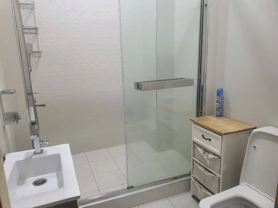 3-комнатная квартира − 140 м², 2/4 этаж