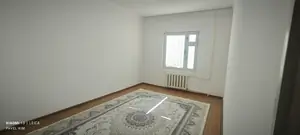Продается 4-комнатная квартира − 105 м²