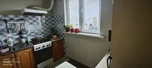 Продается 4-комнатная квартира − 105 м²