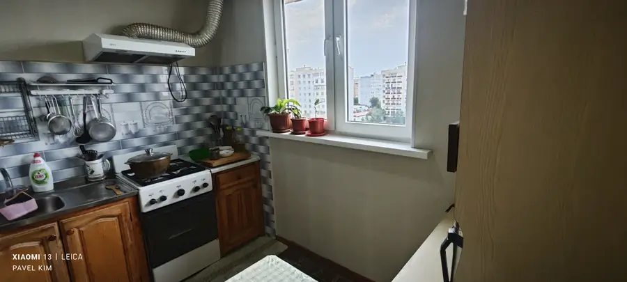 Продается 4-комнатная квартира − 105 м²