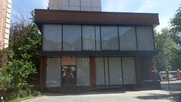 Офис − 376 м², 1/3 этаж