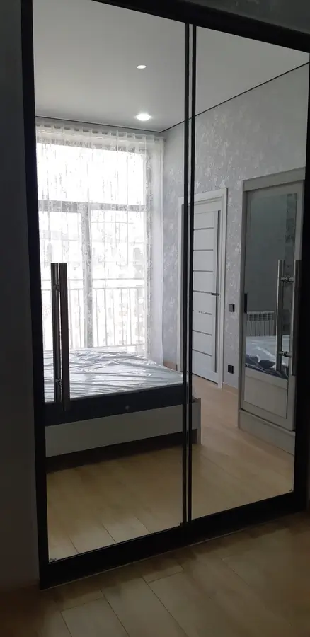 Продается 3-комнатная квартира − 56 м²