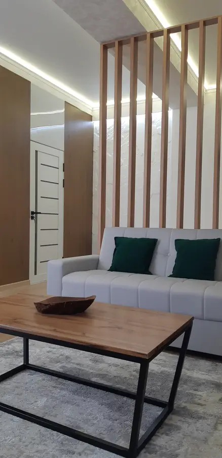 Продается 3-комнатная квартира − 56 м²