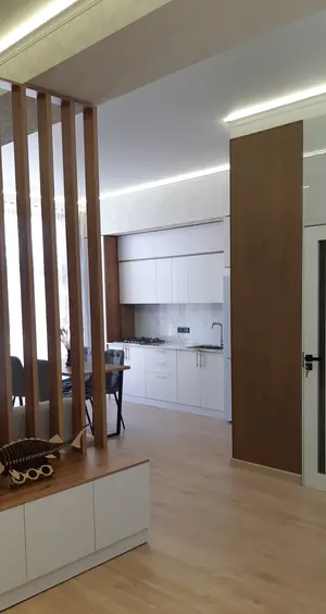 Продается 3-комнатная квартира − 56 м²
