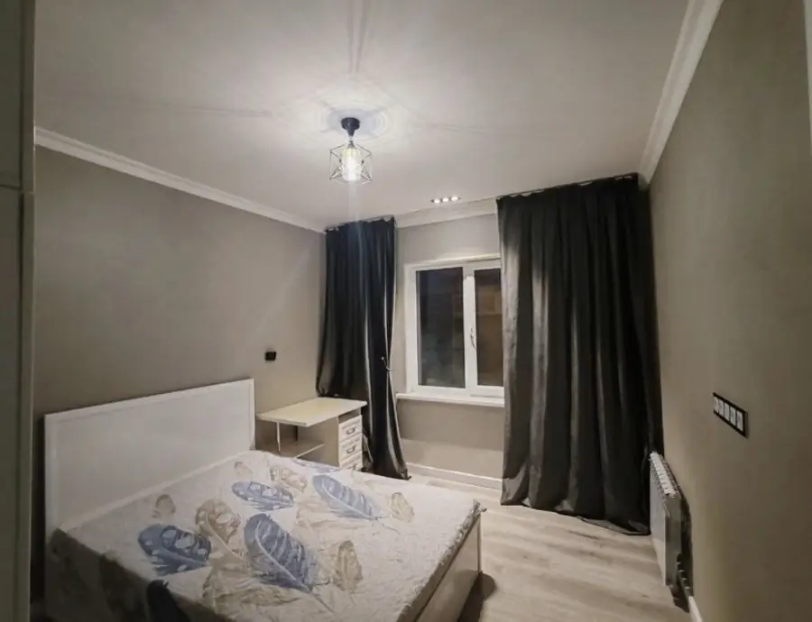 3 xonali kvartira sotiladi − 75 m²