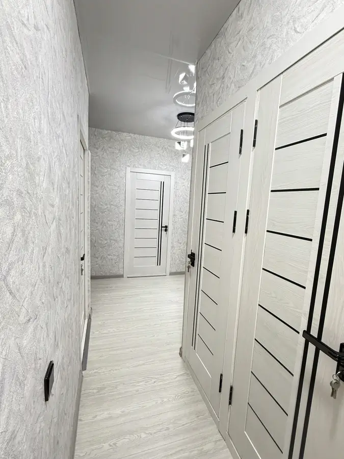 2 xonali kvartira sotiladi − 58 m²